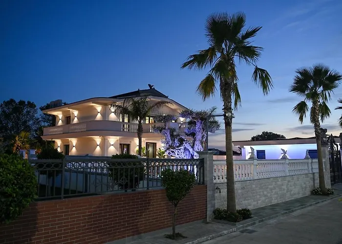 Villa Arden Luxury Pool By Ps Bisht Kamez