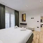 Vila Arden Luxury Pool By Ps Bisht Kamez