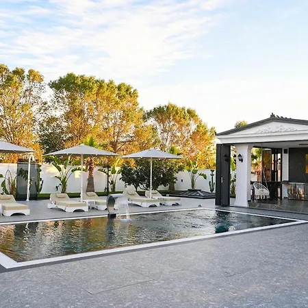 빌라 Arden Luxury Pool Villa By Premium Selection Bisht Kamez