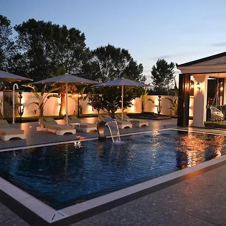 Arden Luxury Pool Villa By Premium Selection 빌라