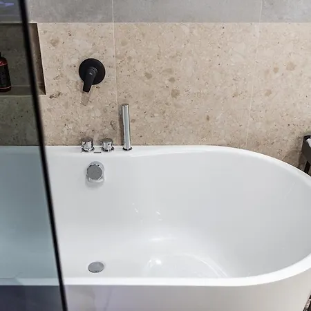 빌라 Arden Luxury Pool Villa By Premium Selection *