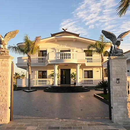 빌라 Arden Luxury Pool Villa By Premium Selection *