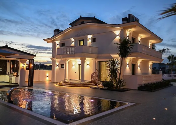 Arden Luxury Pool By Ps Bisht Kamez