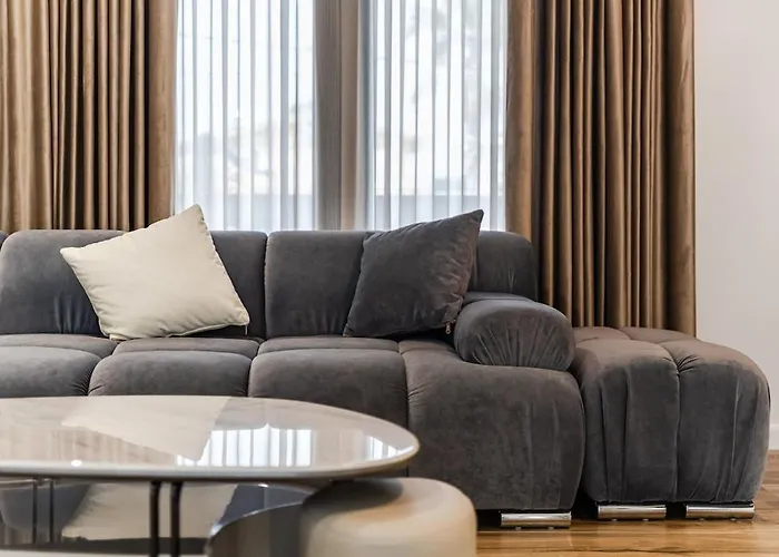 Arden Luxury Pool By Ps