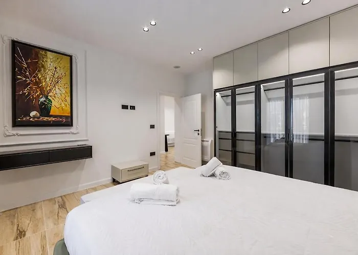 Вилла Arden Luxury Pool By Ps