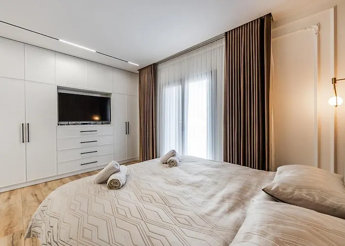 Вилла Arden Luxury Pool By Ps *