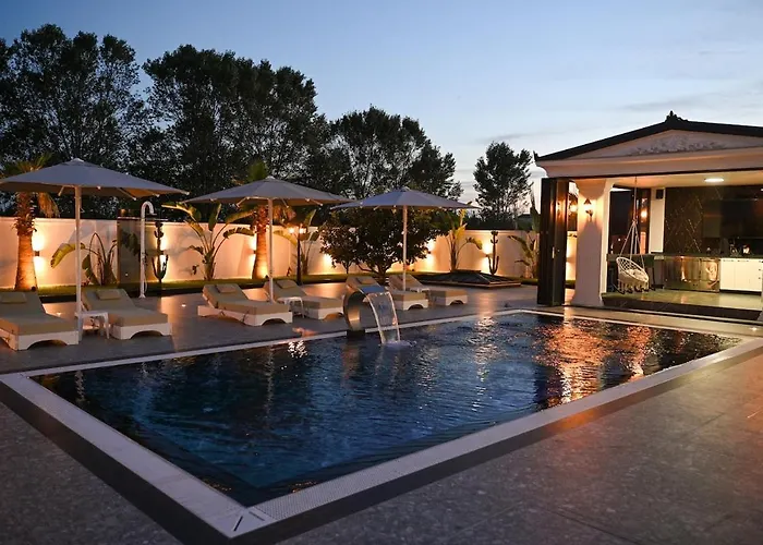 Arden Luxury Pool By Ps Вилла