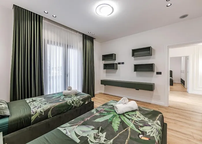 Вилла Arden Luxury Pool By Ps *