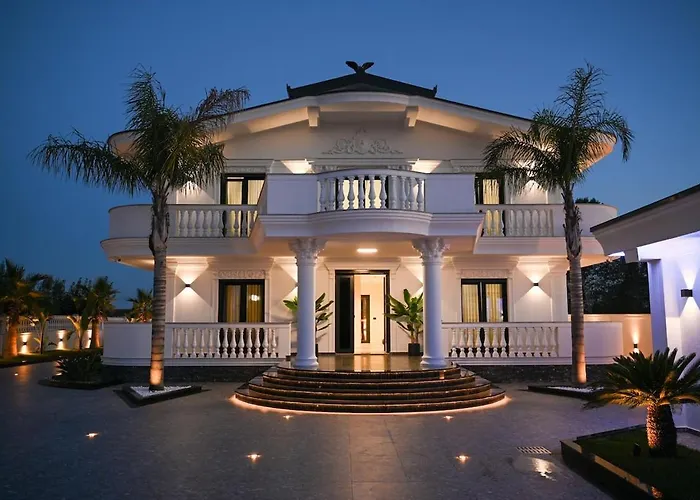 Arden Luxury Pool By Ps Вилла Bisht Kamez