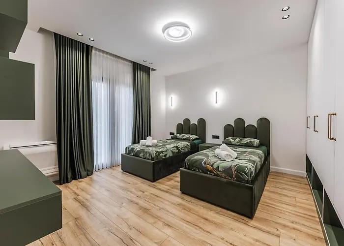 Вилла Arden Luxury Pool By Ps *