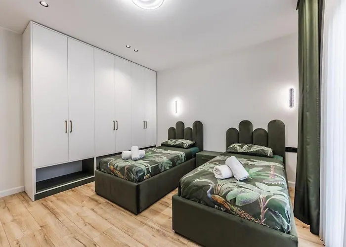 Arden Luxury Pool By Ps Вилла Bisht Kamez